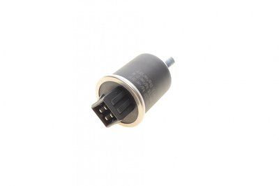 Датчик давления кондиционера VW T4 90-03/T5 2.0 03-15 38900 фото