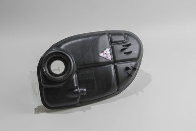 Расширительный бачок MB E W176 12-18/W246/W242 11-18 RH0052 фото