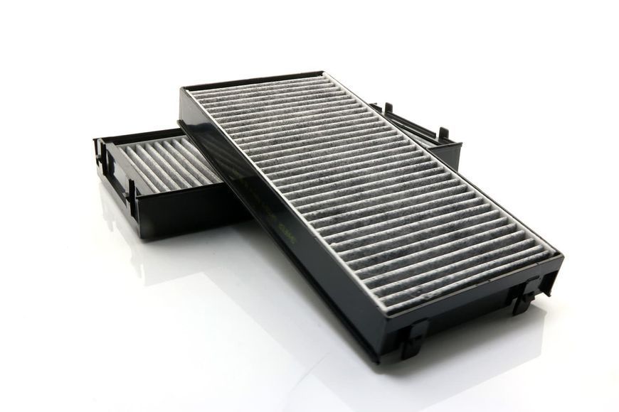 Фильтр салонный BMW X5 (E70, F15, F85), X6 (E71, E72, F16, F86), 06-19, (2 шт), (для 2-х зонного климат контроля), угольный SAK221/S фото