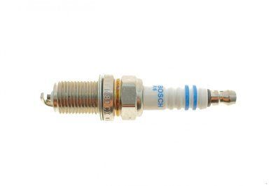 Свеча зажигания FR8DCXE 1.1 DAEWOO LANOS, HYUNDAI i30 Toyota RAV 4 2.0 4WD/2.4 VVTi 00- 0 242 229 660 фото